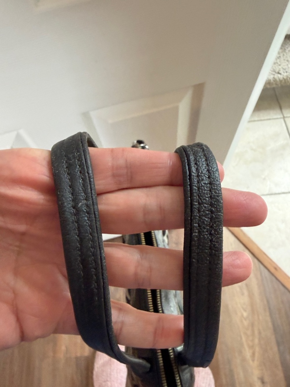 Coach Signature Daisy Tote Bag | Black & Grey Canvas | F18935 - Picture 5 of 6